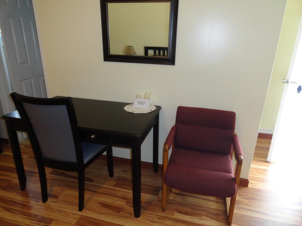 Elm Tree Motel Craryville エクステリア 写真